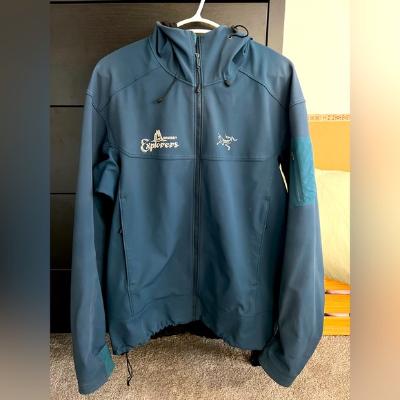 Arc’teryx Softshell Jacket - Picture 1 of 14